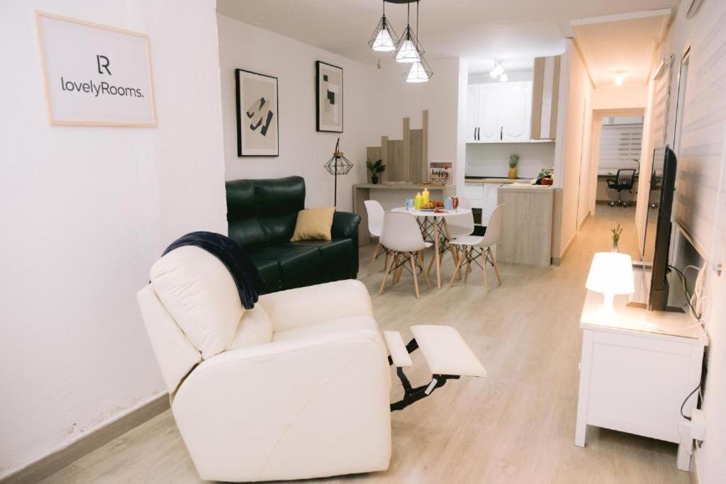 Hotel Piso Compartido Delyrent, Renfe à Jaén Extérieur photo